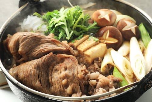 （冷凍）赤みの美味しさ「松阪牛モモすき焼き」約500g ／ 冷凍 和牛 松阪牛 赤身 すき焼き 三重県 大台町