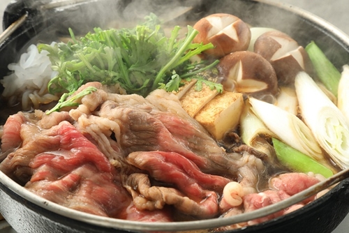 （冷凍）赤みの美味しさ「松阪牛モモすき焼き」約500g ／ 冷凍 和牛 松阪牛 赤身 すき焼き 三重県 大台町