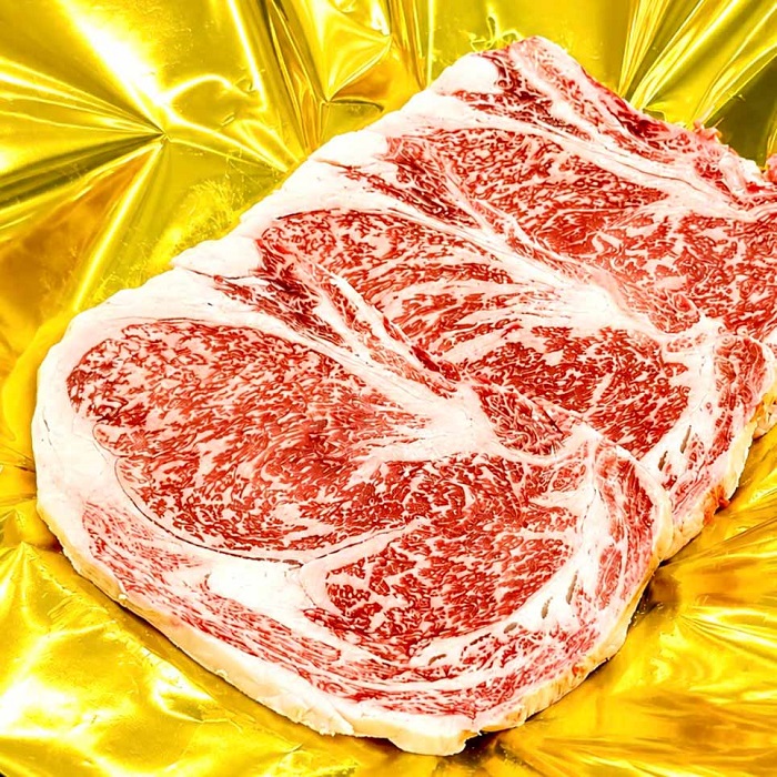 （冷凍）松阪牛ロースステーキ200ｇ×3枚　ギフト箱入り B-160 ／ 瀬古食品 ふるさと納税 牛肉 松阪肉 ステーキ 名産 ブランド 霜ふり本舗 三重県 大紀町