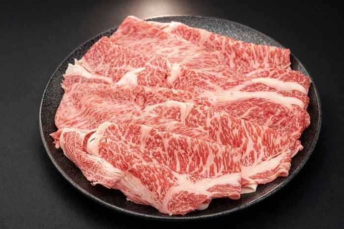 （冷凍） 松阪牛 すき焼き ロース・肩ロース 500ｇ b-126 ／ 瀬古食品 ふるさと納税 牛肉 松阪肉 名産 ブランド 霜ふり本舗 三重県 大紀町