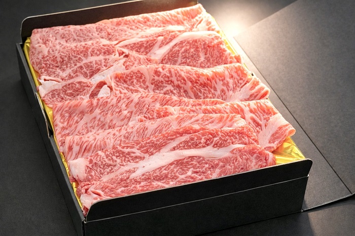 （冷凍） 松阪牛 すき焼き ロース・肩ロース 500ｇ b-126 ／ 瀬古食品 ふるさと納税 牛肉 松阪肉 名産 ブランド 霜ふり本舗 三重県 大紀町